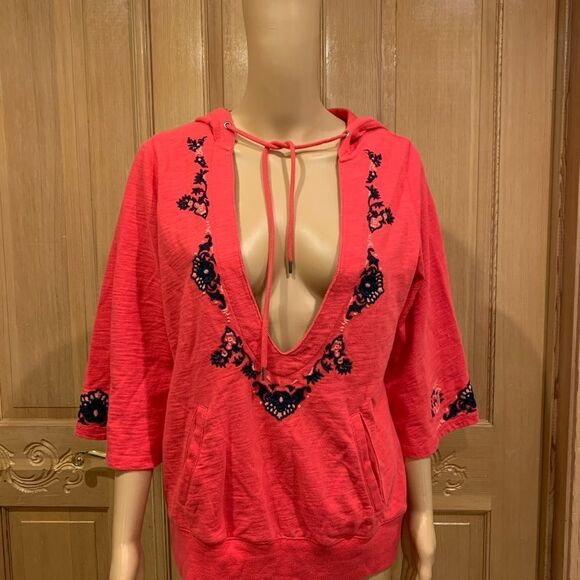 Lucky Brand bright deep pink long v neck hooded sweatshirt sz M - Picture 2 of 5